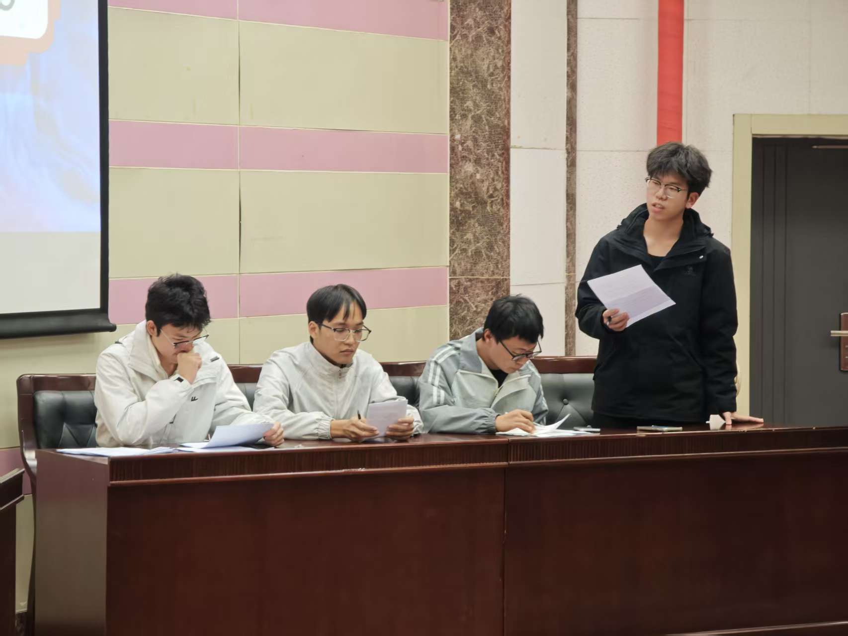 1763103442134014129.jpg 1763103442134014129.jpg